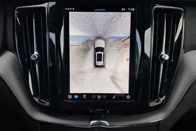 Volvo XC60 B5 B AWD Plus Dark aut