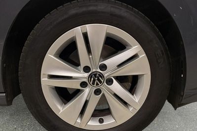 Volkswagen Golf 1.5 TSI