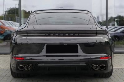 Porsche Panamera 4 E-Hybrid