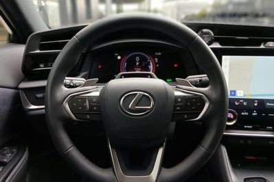 Lexus RZ 450e Omotenashi DIRECT4