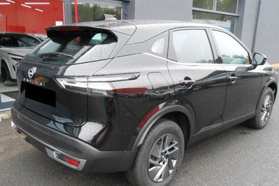 Nissan Qashqai Acenta 1.3 DIG-T mHEV MT 2WD