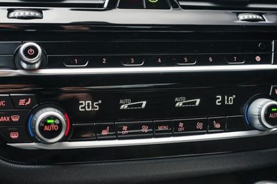 BMW Seria 5 520d xDrive M Sport sport-aut