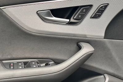 Audi Q8 SQ8 TFSI quattro