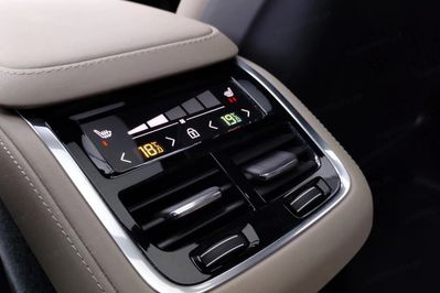 Volvo XC90 T8 AWD Plug-In Hybrid Ultra Bright 7os aut