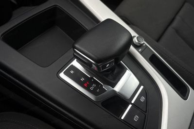 Audi A4 35 TFSI mHEV S tronic