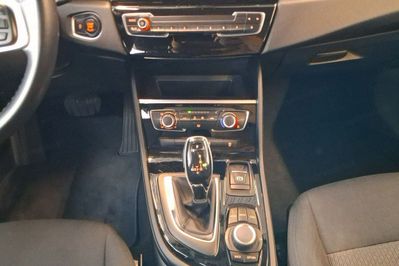 BMW Seria 2 216d aut