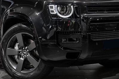 Land Rover Defender 110 D250 X-Dynamic HSE