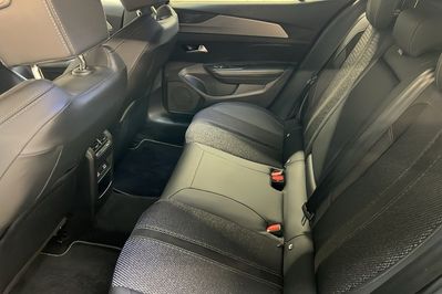 Peugeot 408 GT 1.2 mHEV e-DCS6