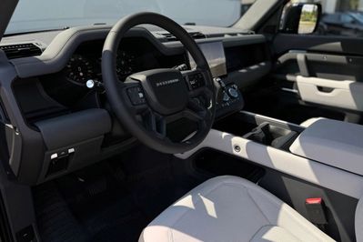 Land Rover Defender 110 D200 X-Dynamic SE