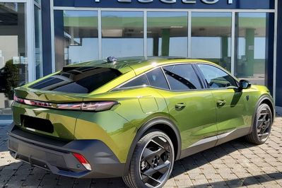 Peugeot 408 GT Exclusive e-DCS7 1.6 Plug-in Hybrid
