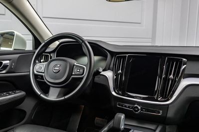 Volvo V60 B4