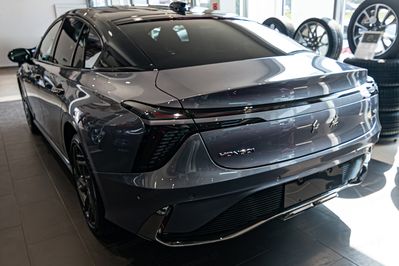 Hongqi H6 2.0T Deluxe DSG