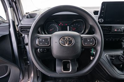 Toyota Proace City Long L2H1 Active