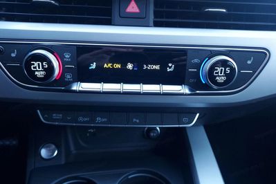 Audi A5 40 TFSI mHEV S tronic