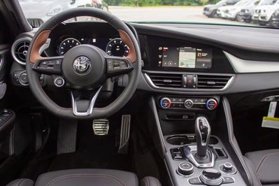 Alfa Romeo Giulia 2.0 Turbo Intensa Q4