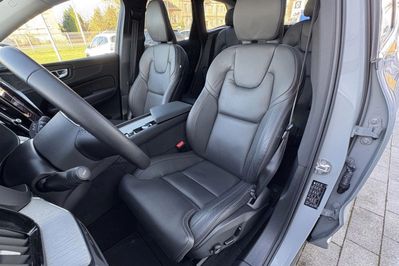 Volvo XC60 T6 Plug-In Hybrid AWD Ultra Bright