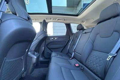 Volvo XC60 B5 B AWD Plus Dark aut
