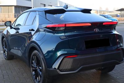 Toyota C-HR GR Sport 2.0 Hybrid Dynamic Force Plug-in