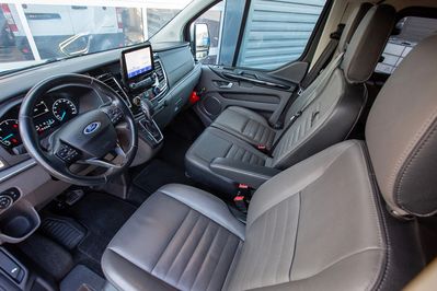 Ford Tourneo Custom L2H1 Titanium AT