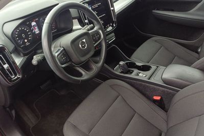Volvo XC40 B4 B AWD Momentum Pro aut