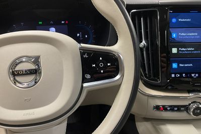 Volvo XC60 B4 B Momentum Pro