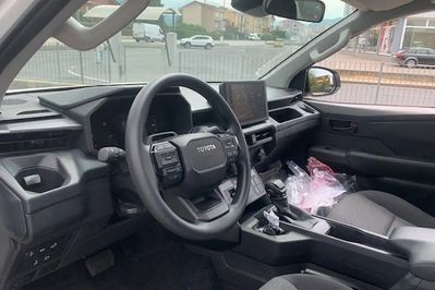 Toyota HiLux mHEV Double Cab Live 4x4 aut