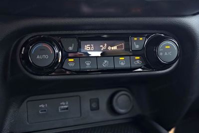 Nissan Juke N-Connecta 1.6 HEV