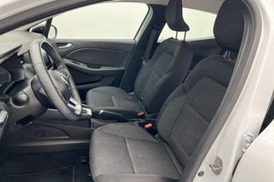 Renault Clio Equilibre 1.6 E-Tech Hybrid AT