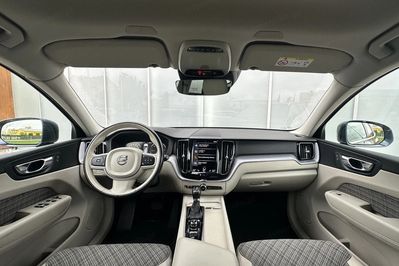 Volvo XC60 D4 Momentum Pro aut