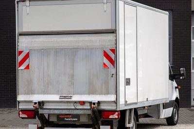 Mercedes Sprinter 314 Kontener + Winda