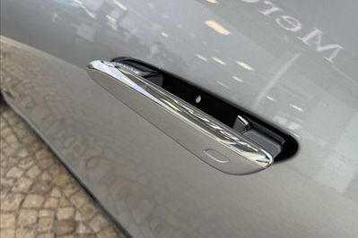 Mercedes Klasa E 220 d  4-Matic AMG