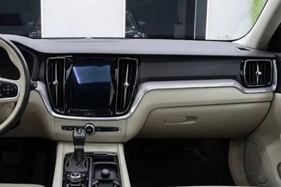 Volvo V60 T4 Momentum aut
