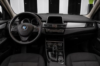 BMW Seria 2 218i