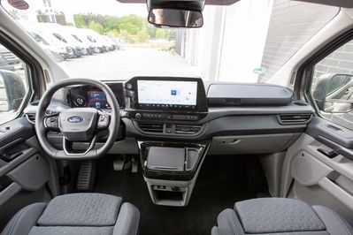 Ford Tourneo Custom 2.0 L2H1 Titanium