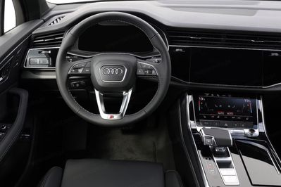 Audi Q7 55 TFSI e quattro S Line