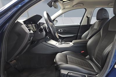 BMW Seria 3 320i Advantage aut