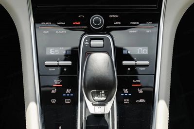 Porsche Panamera 4S