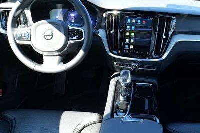 Volvo S60 T8 Recharge AWD Ultimate Dark