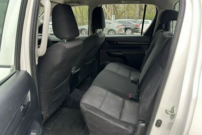 Toyota HiLux 2.4 D-4D Double Cab DLX 4x4
