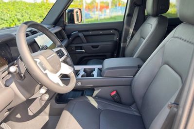 Land Rover Defender 110 D250 mHEV X-Dynamic SE