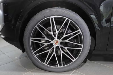 Porsche Cayenne Coupe Black Edition