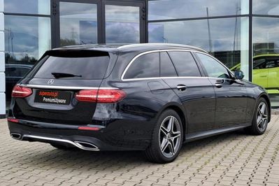 Mercedes Klasa E Kombi 220 d AMG Line