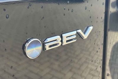 Toyota C-HR + Style BEV
