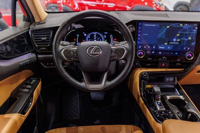 Lexus NX 450h+ Prestige AWD