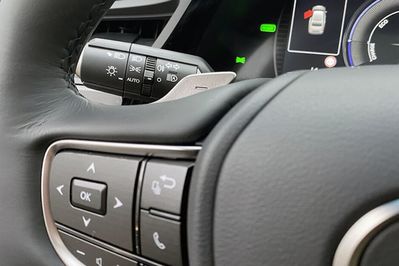 Lexus ES 300h Business Edition 2.5 E-CVT