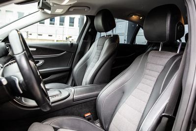 Mercedes Klasa E 220 d 4-Matic Avantgarde