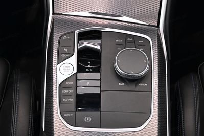 BMW Seria 3 330i xDrive M Sport aut