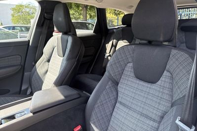 Volvo XC60 B4 D Momentum Pro aut