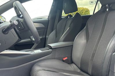 Peugeot 308 1.2 mHEV GT