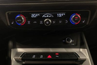 Audi Q3 35 TFSI mHEV S-Line S tronic